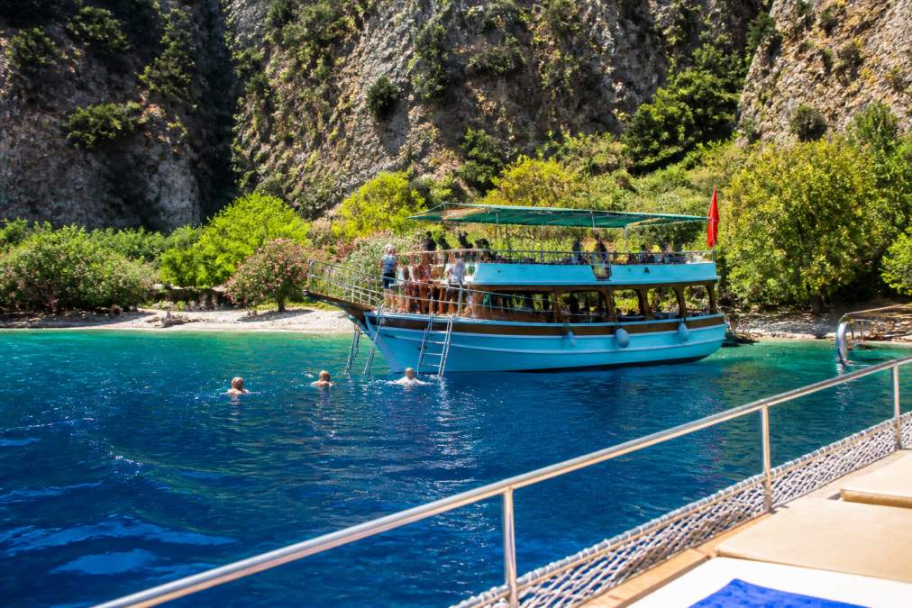Kelebekler Vadisi Tekne Turu: Nasıl Gidilir Rehberi